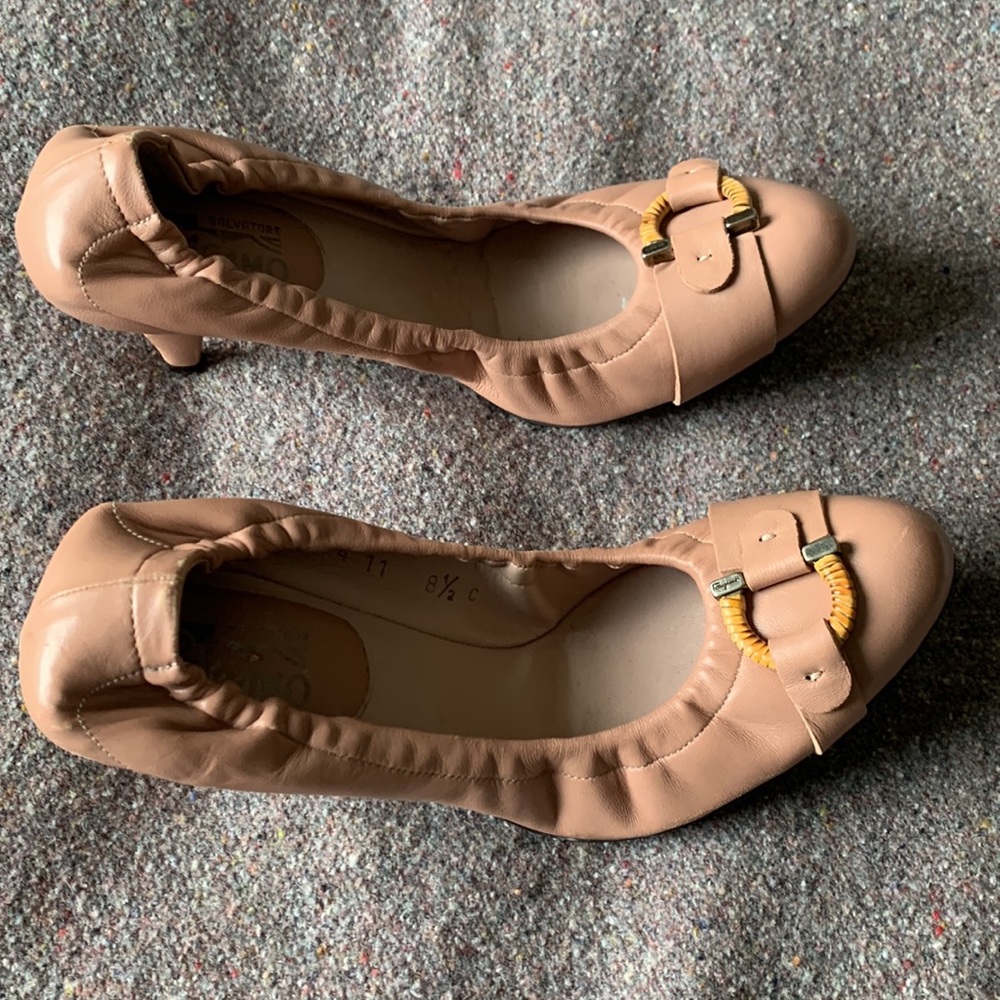 Women’s Nude Ferragamo Leather Heels (Size 8 1/2 C) - Picture 6 of 11
